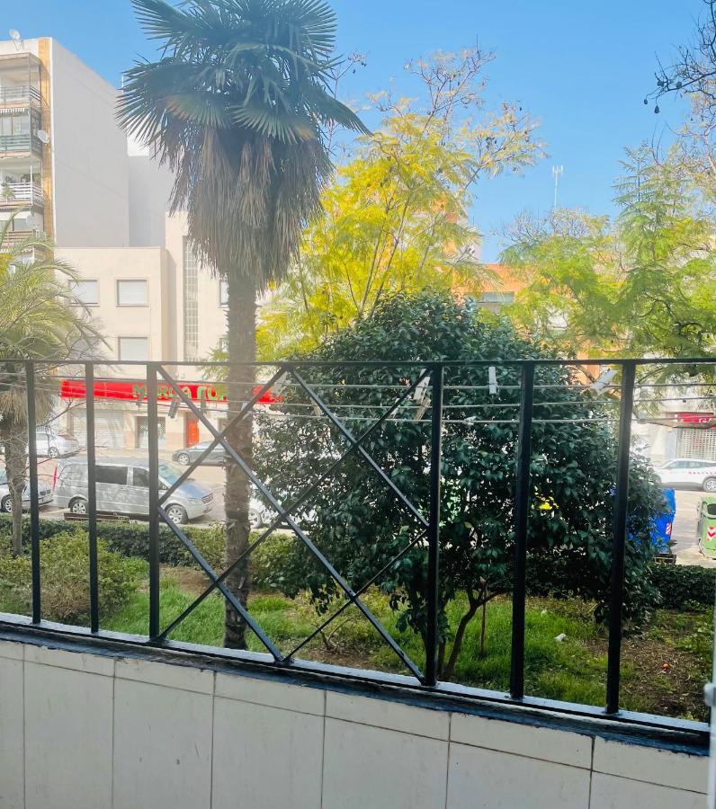 Cozy 2-Bedroom Serviced Apartment With Netflix Puerto de Sagunto Exterior foto